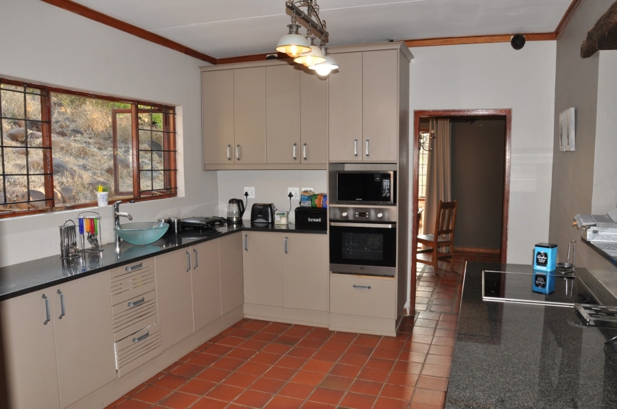 4 Bedroom Property for Sale in Langenhovenpark Free State